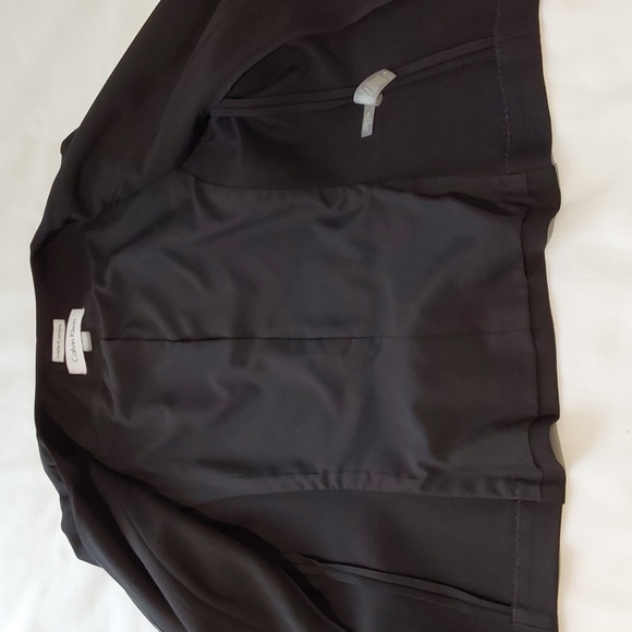 Calvin Klein Invisible Fit Solutions Jacket. Size 4. Black. - Picture 9 of 12